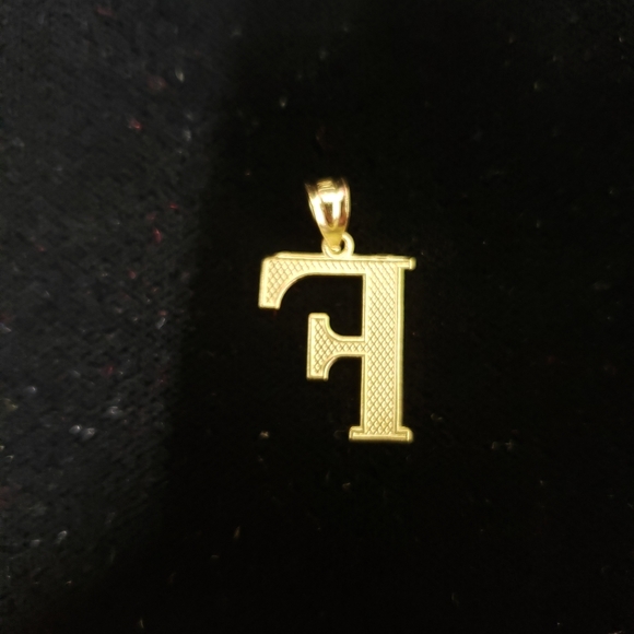 10kt Gold Letter F Pendant - Picture 3 of 11